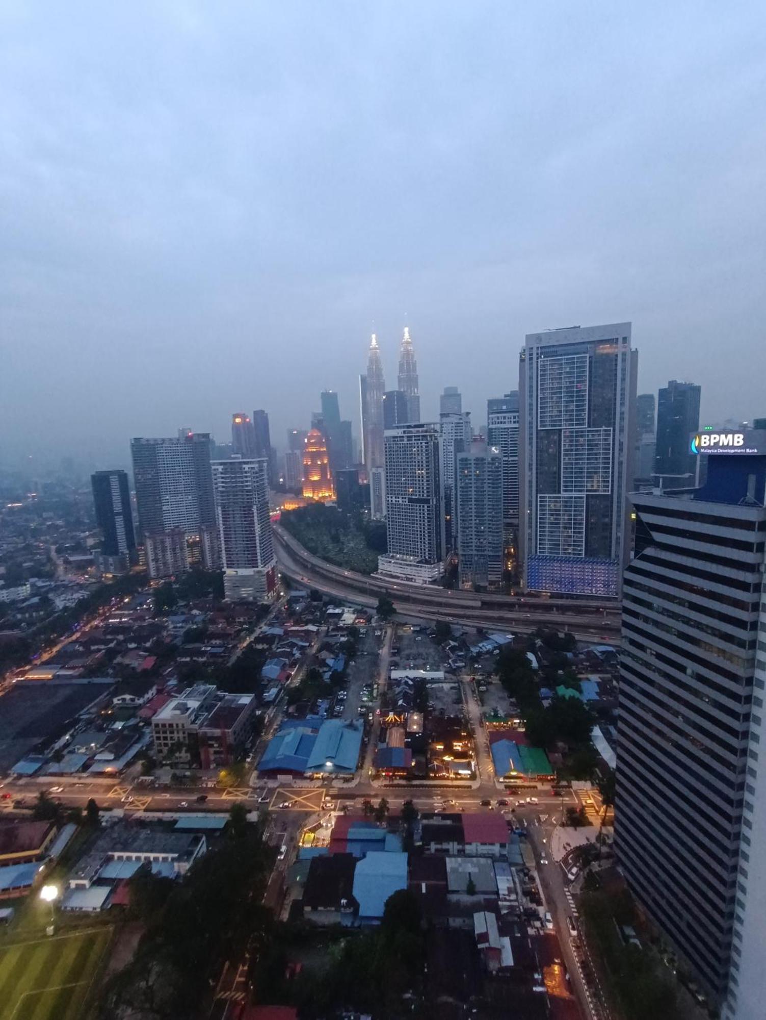 Apartment Cl 27a Insta Klcc View & Infinity Pool View Kuala Lumpur